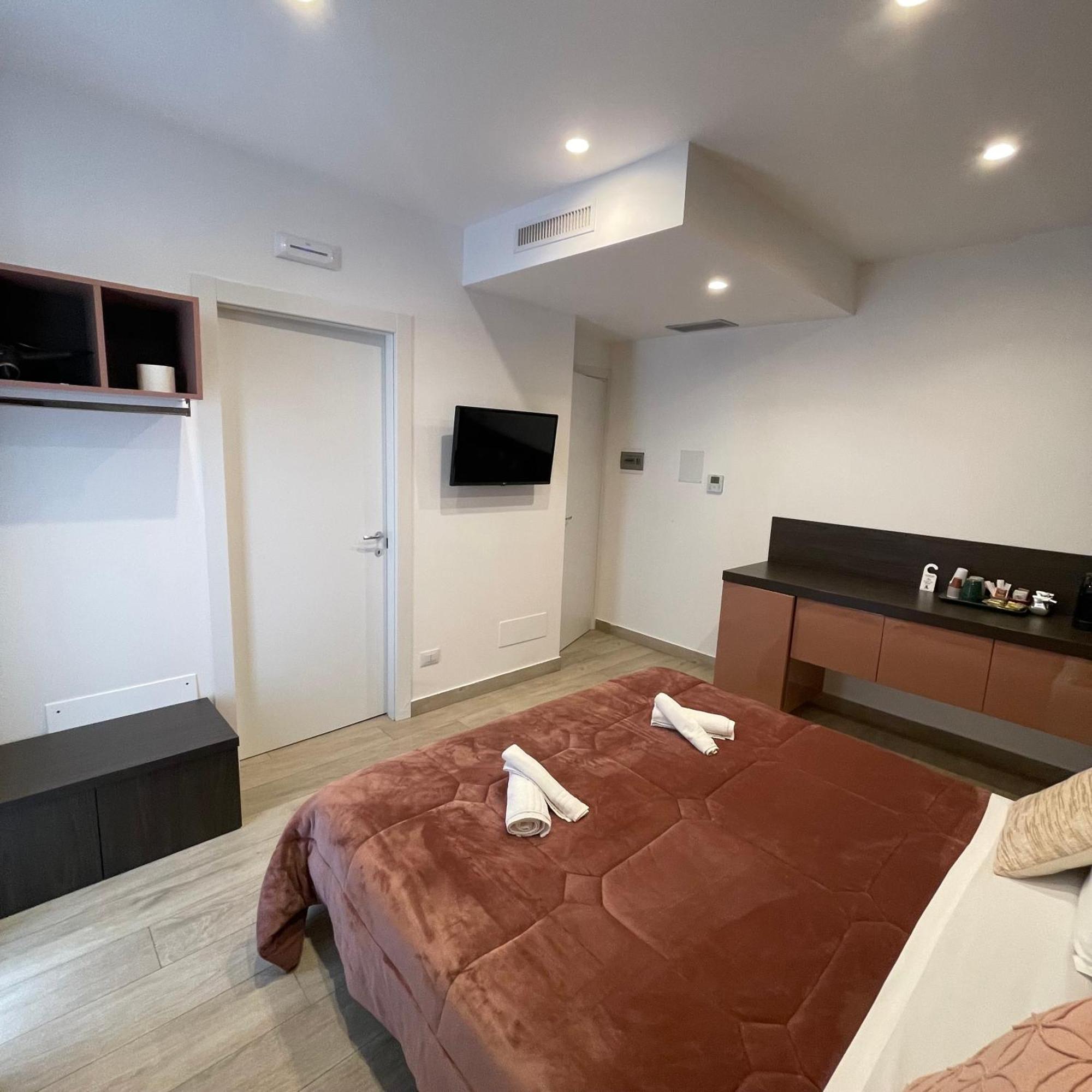 Namuri Luxury Rooms ตาออร์มินา ภายนอก รูปภาพ