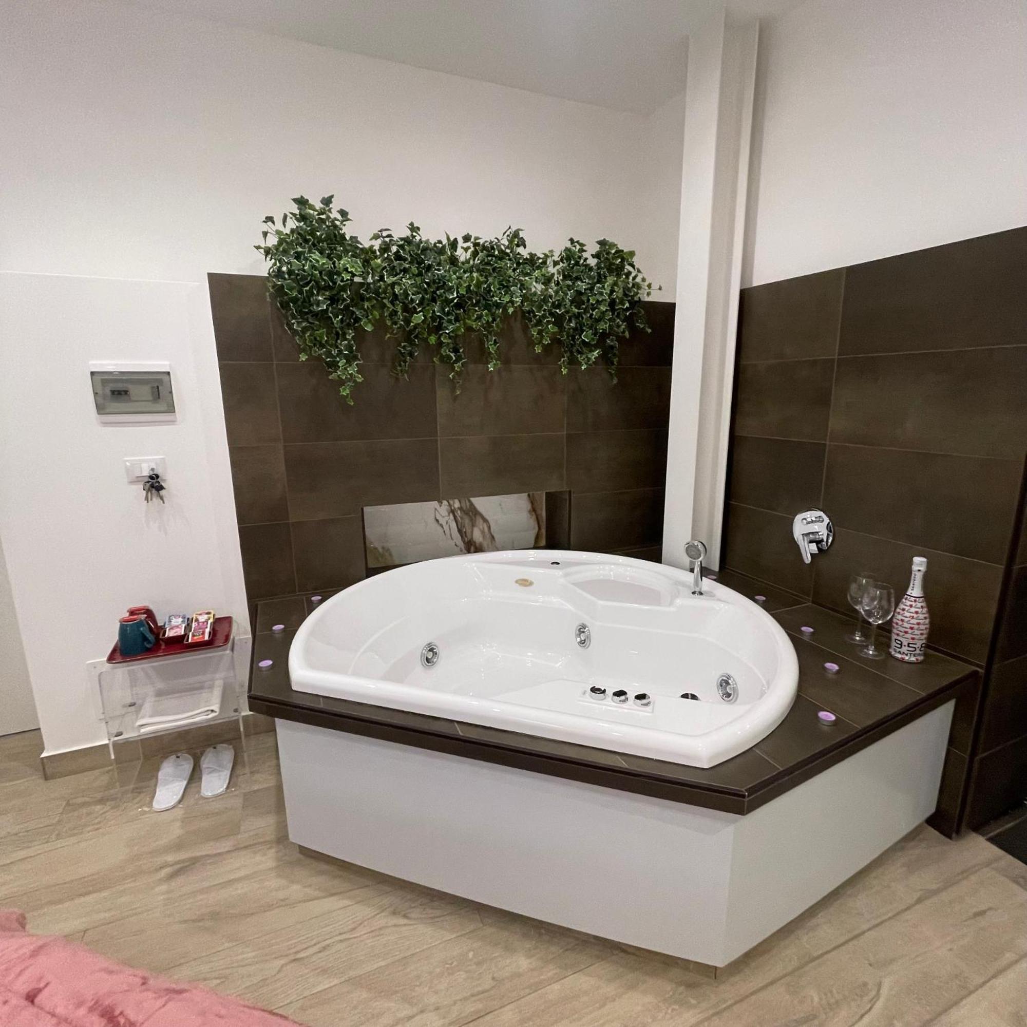 Namuri Luxury Rooms ตาออร์มินา ภายนอก รูปภาพ