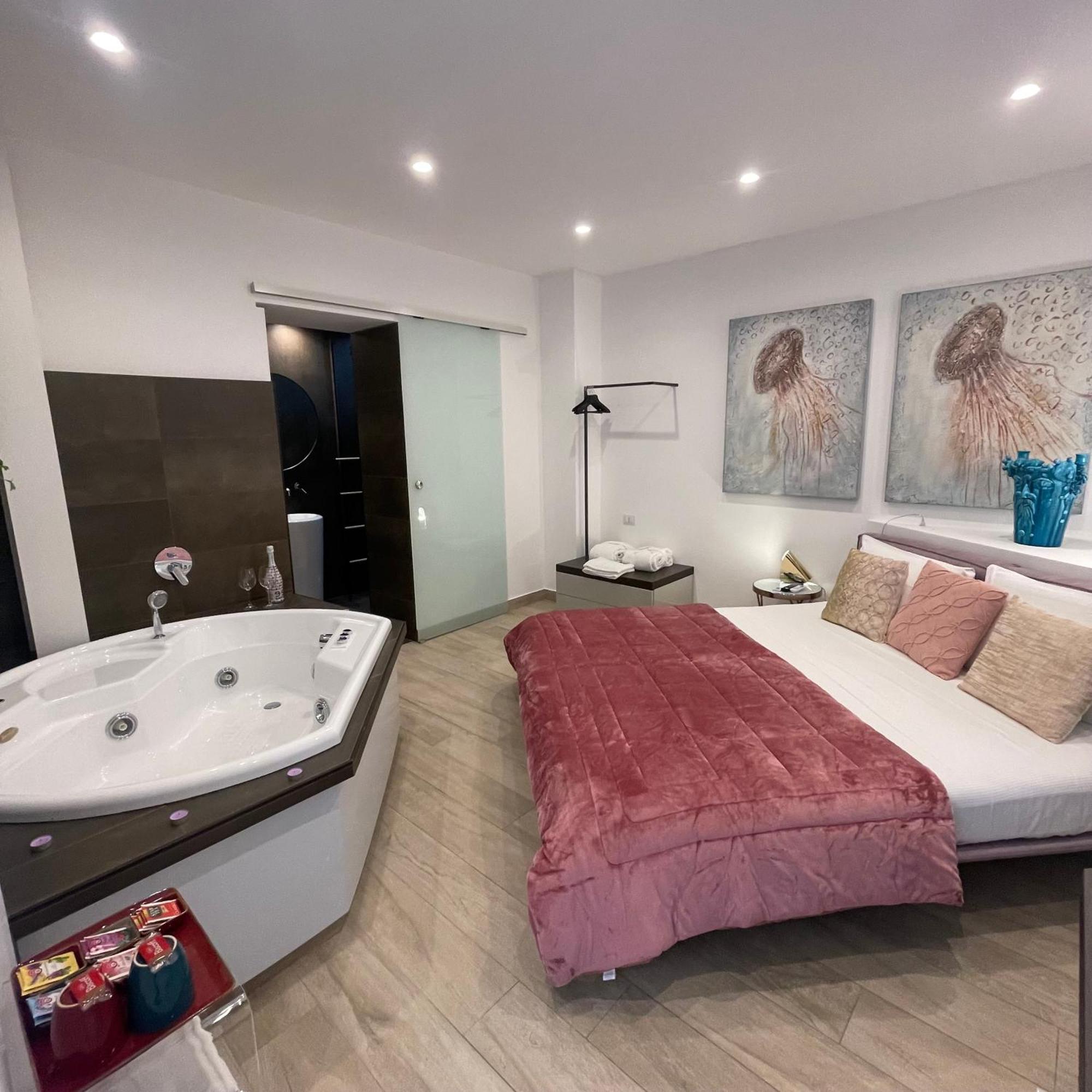 Namuri Luxury Rooms ตาออร์มินา ภายนอก รูปภาพ