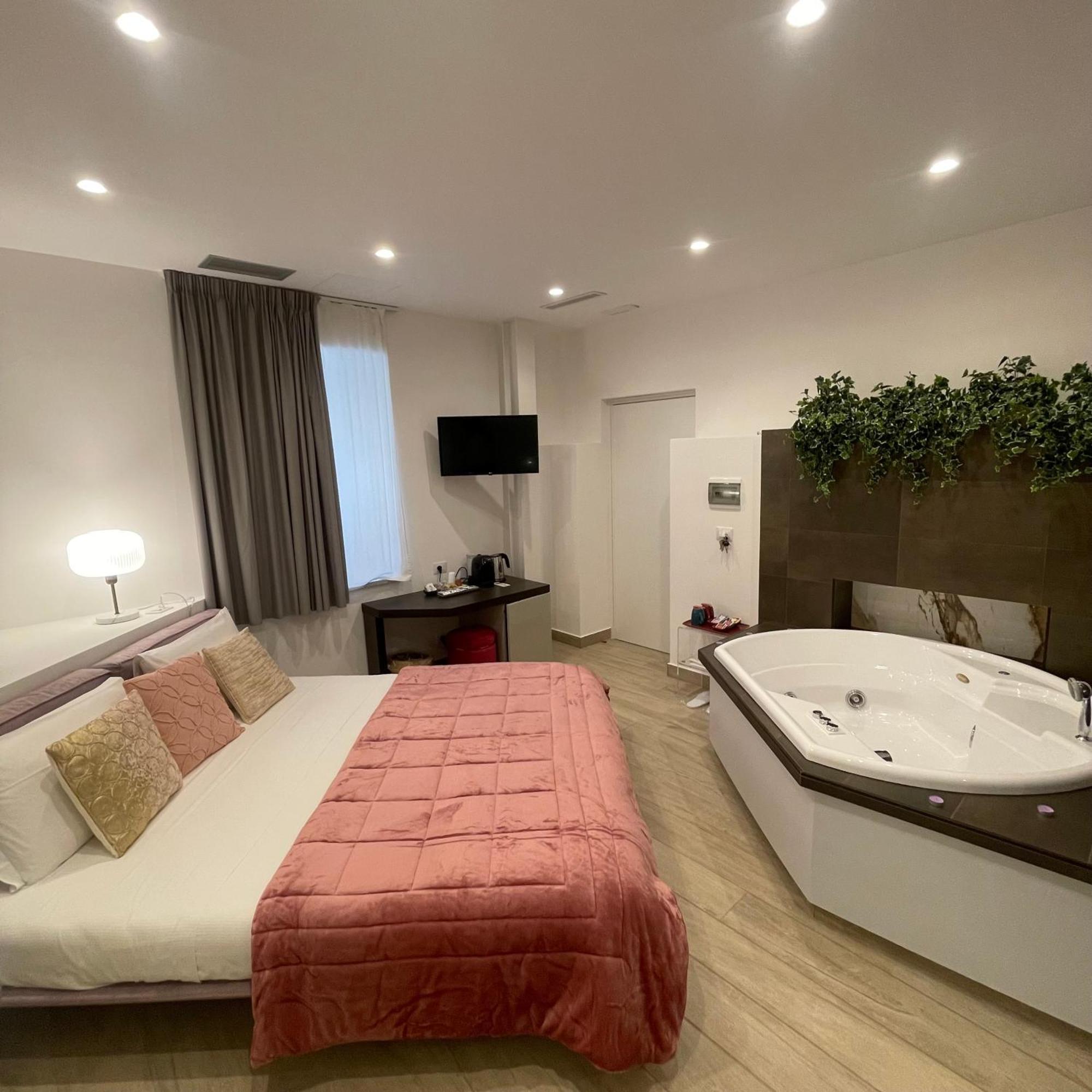 Namuri Luxury Rooms ตาออร์มินา ภายนอก รูปภาพ