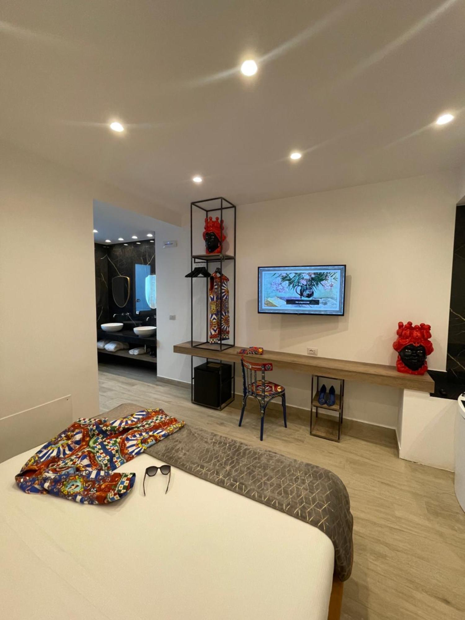 Namuri Luxury Rooms ตาออร์มินา ภายนอก รูปภาพ